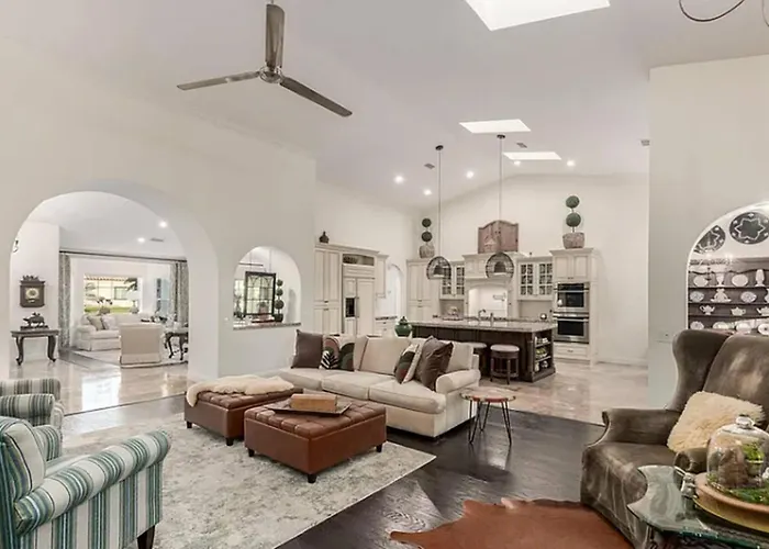 Serene Oasis Getaway W/heated Pool+outdoor Space! * Mesa