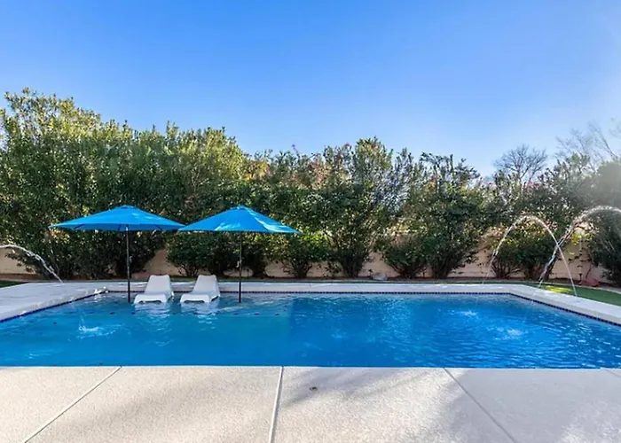 Serene Oasis Getaway W/heated Pool+outdoor Space! Holiday home Mesa