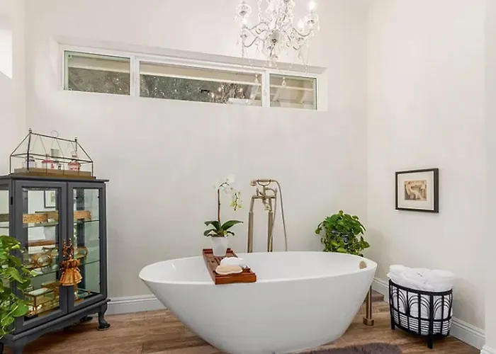 Serene Oasis Getaway W/heated Pool+outdoor Space! Holiday home Mesa