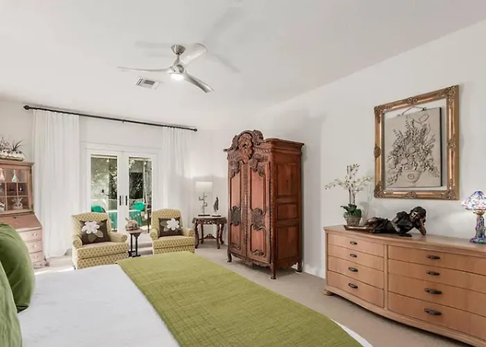 Holiday home Serene Oasis Getaway W/heated Pool+outdoor Space! Mesa