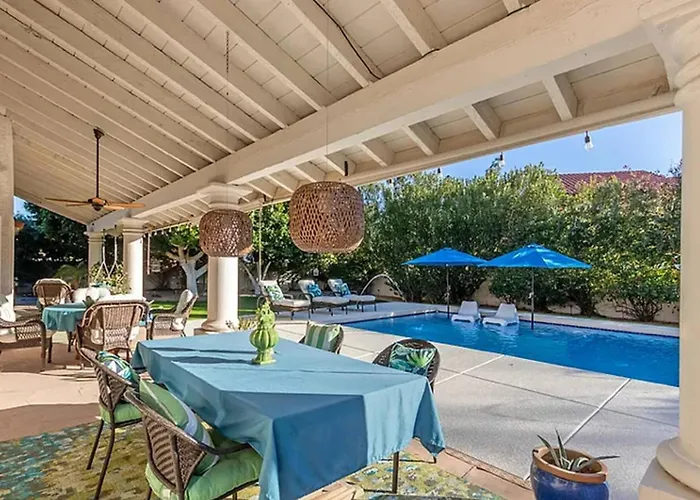 Serene Oasis Getaway W/heated Pool+outdoor Space! Holiday home Mesa