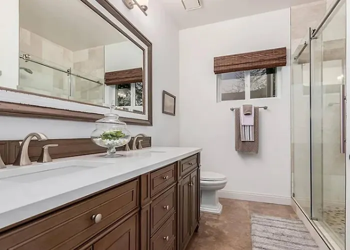 Serene Oasis Getaway W/heated Pool+outdoor Space! *