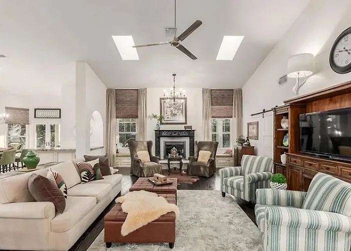 Serene Oasis Getaway W/heated Pool+outdoor Space! Mesa