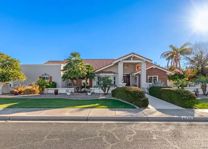 Serene Oasis Getaway W/heated Pool+outdoor Space! Mesa