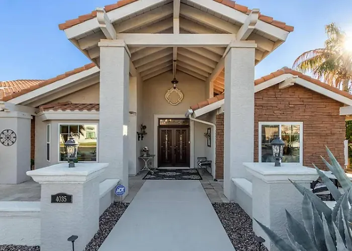 Serene Oasis Getaway W/heated Pool+outdoor Space! Mesa